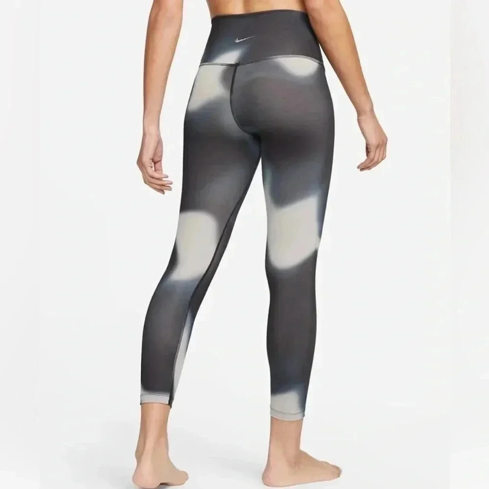 NWT Nike yoga high rise 7/8 leggings